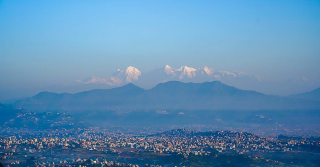 clear everest view from kathmandu