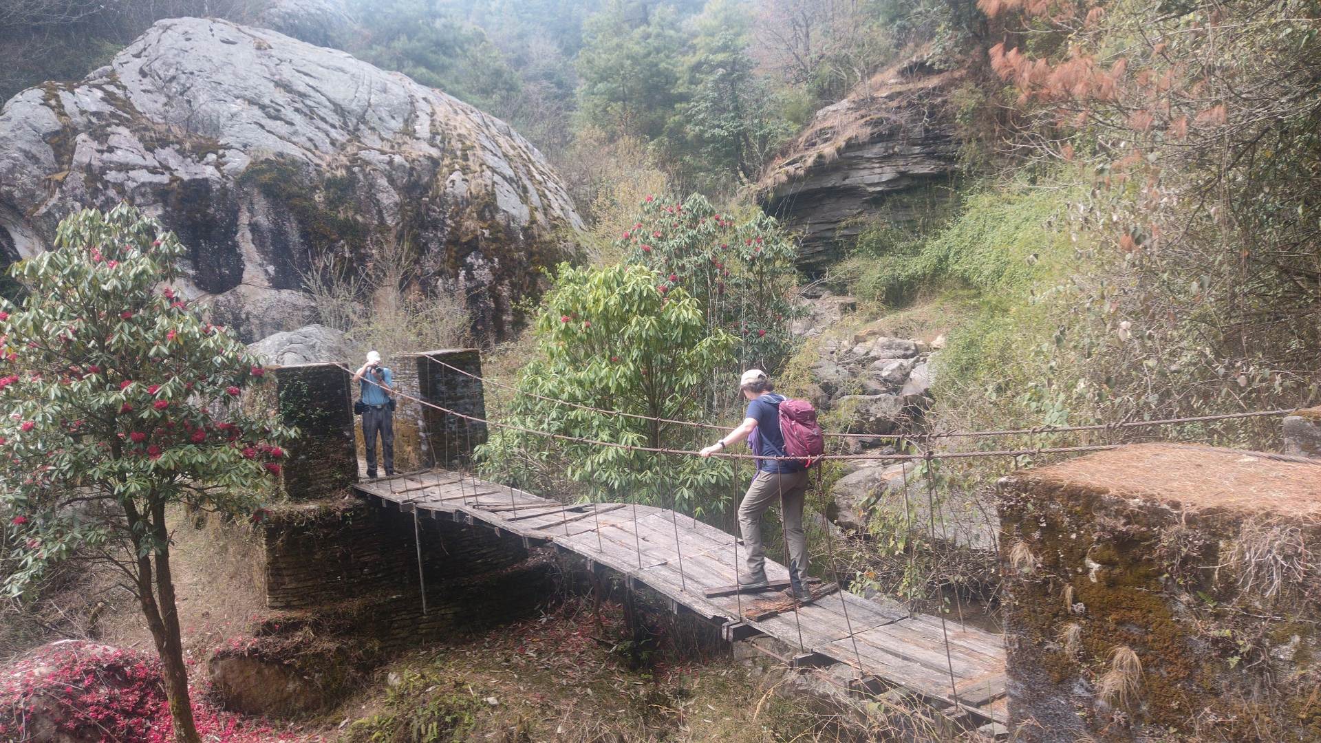 couple treks in nepal