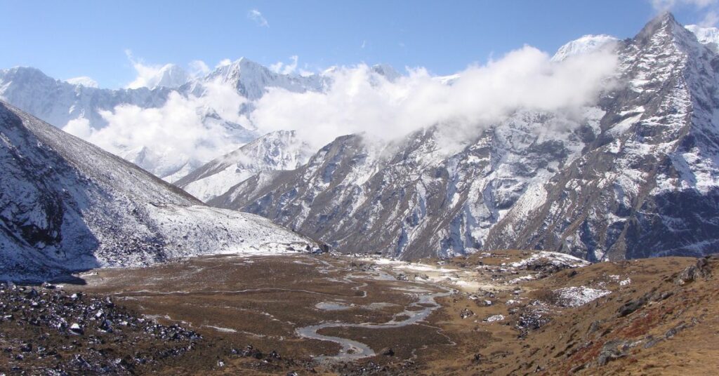 ideal time for ebc trekking