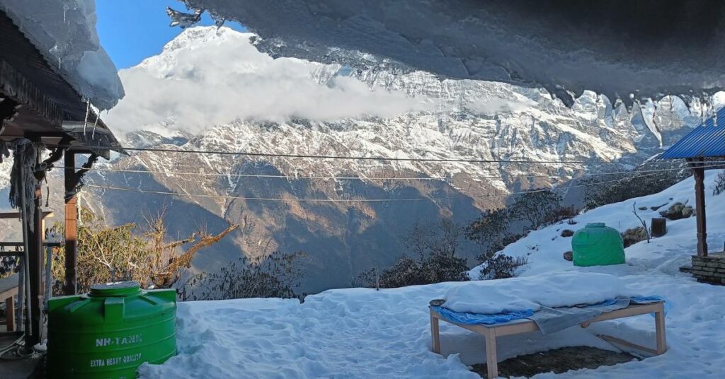 viewpoint overlooking annapurna range