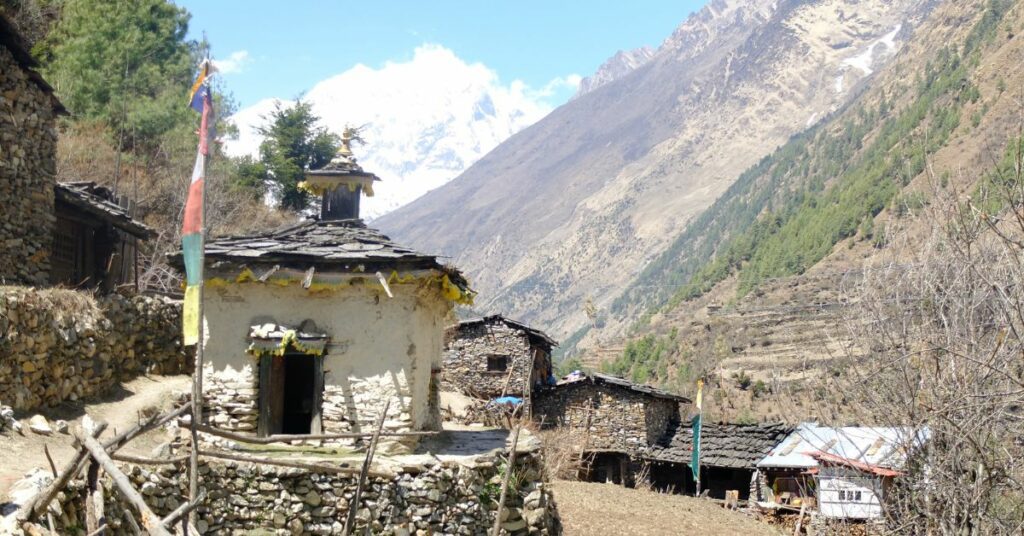 villages in manaslu circuit trek