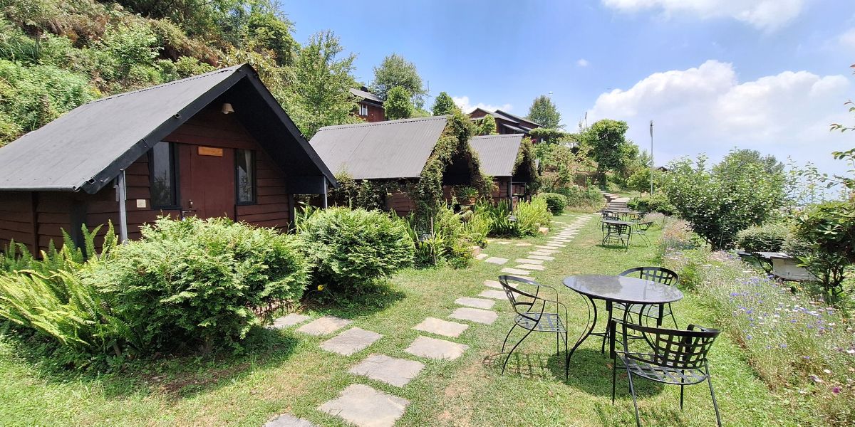 accommodation on Chisapani hiking route