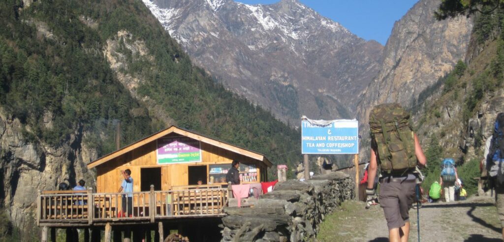 tea and rest stop on annapurna trail