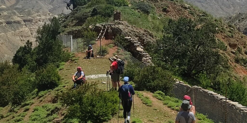 Hikers enjoying the best season along the Annapurna Circuit