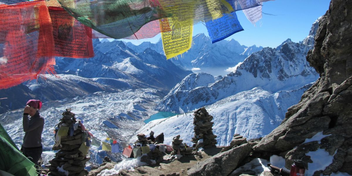 Spiritual flags highlight Everest Gokyo Lake trail