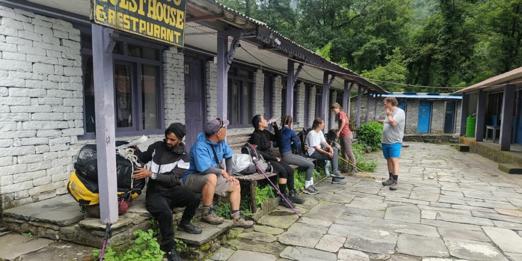 Trekkers hydrating to prevent altitude sickness