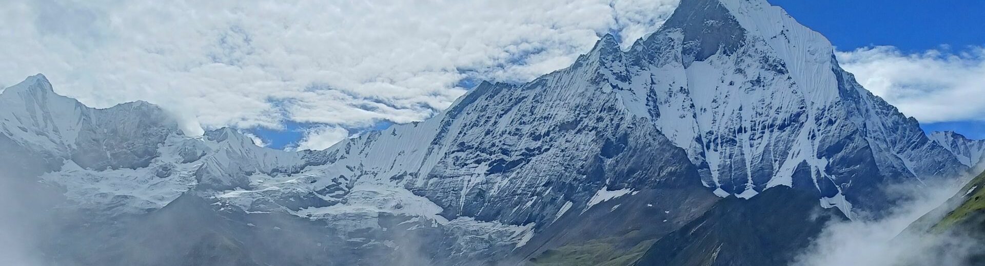 How to Handle Altitude Sickness During a Nepal Trek?