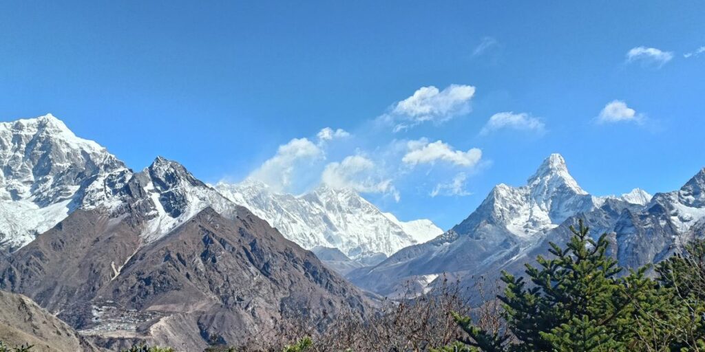 mountain range during EBC trek starting from Namche