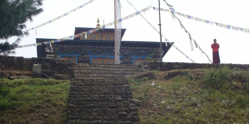 sherpa community culture, practices, and monument during EBC route