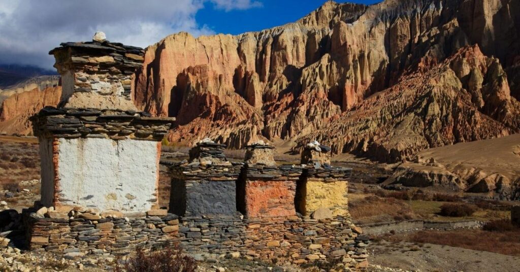 Carved Rigsum Gonpo Figures in Drakmar Rocks
