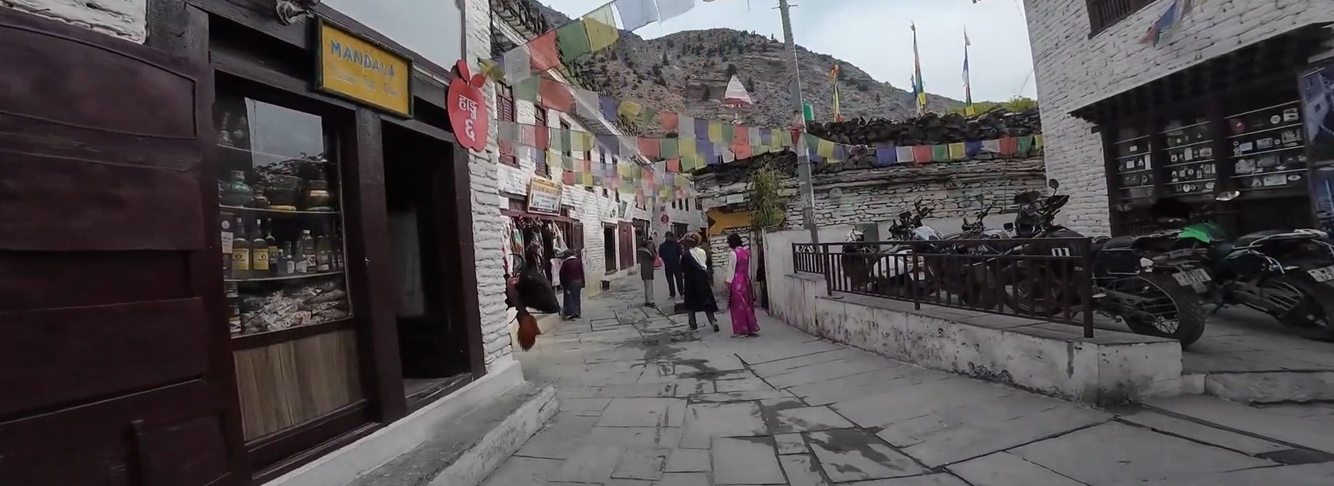 Icone Jerry Galli alley in Marpha Village