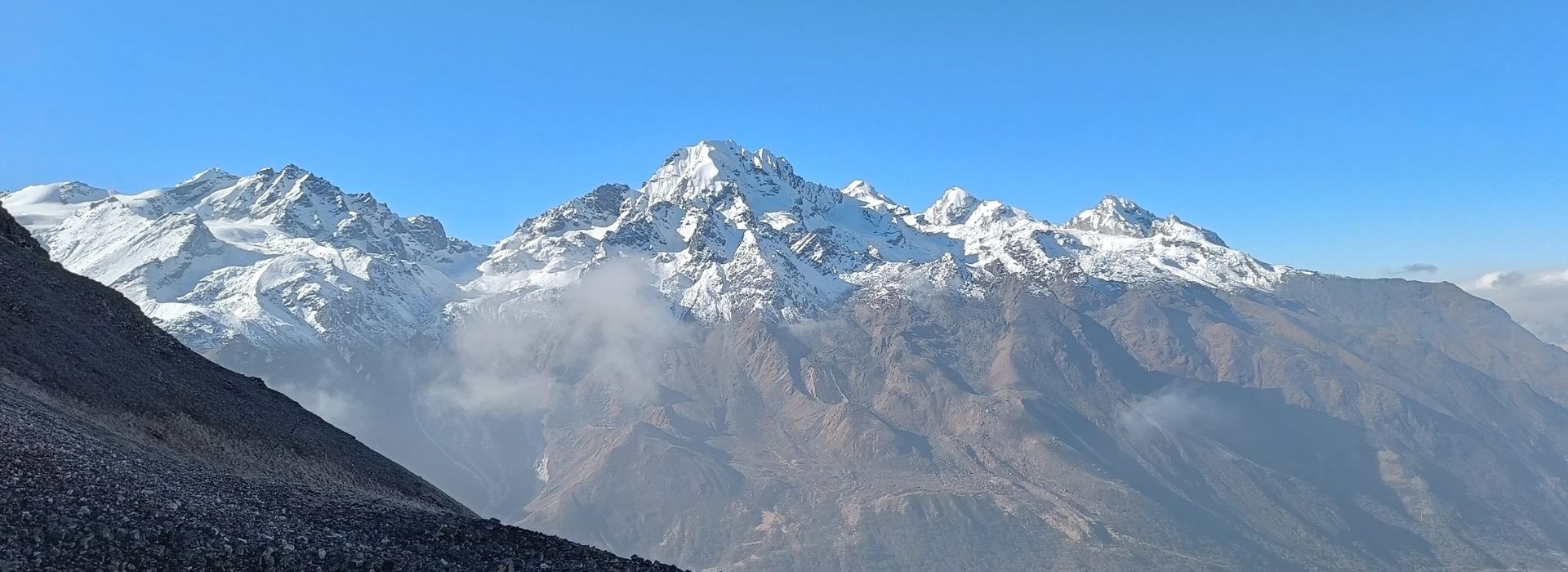 Langtang Himalayan range seen on trekking trail