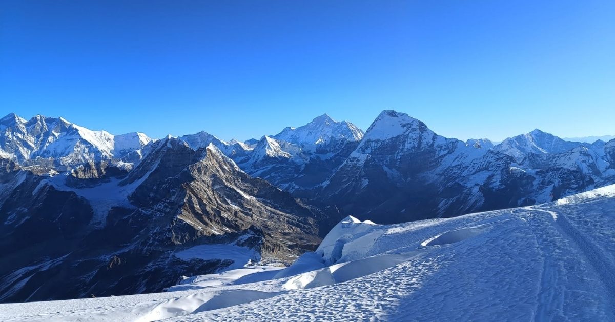 Snowy south route to Everest summit from Nepal