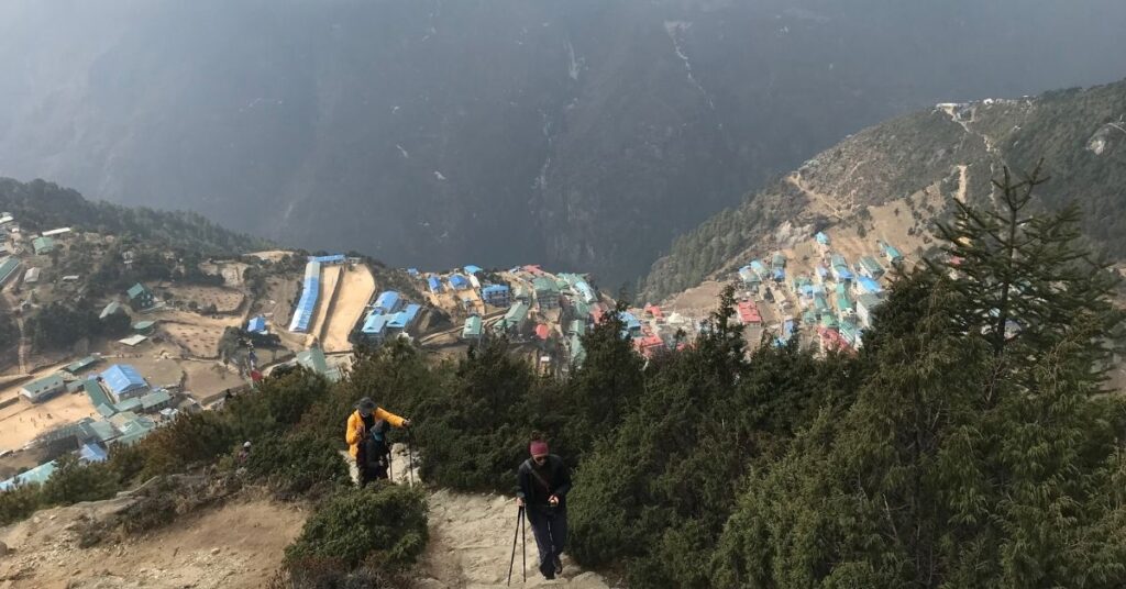 climbers journey to everest