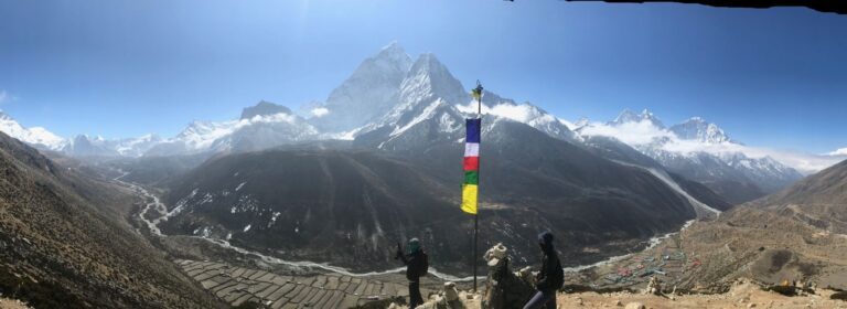 mountain view during everest expedition
