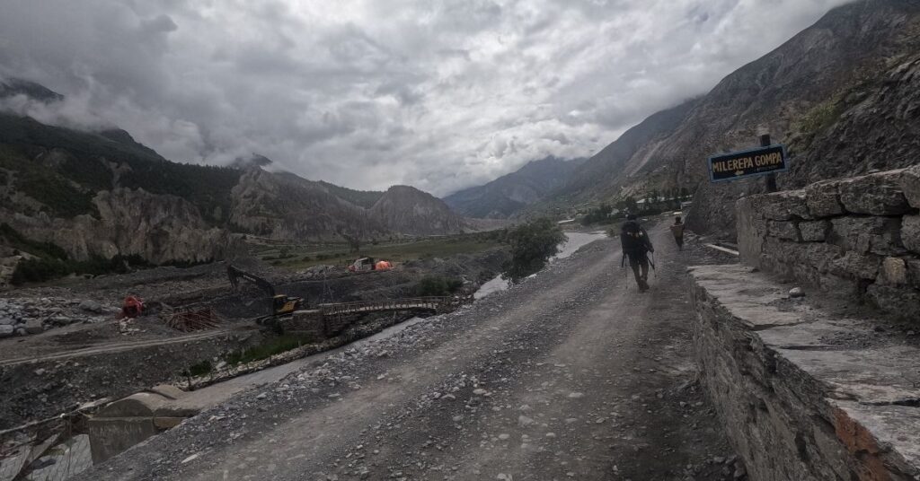 Milarepa Gompa trail on Annapurna Circuit route
