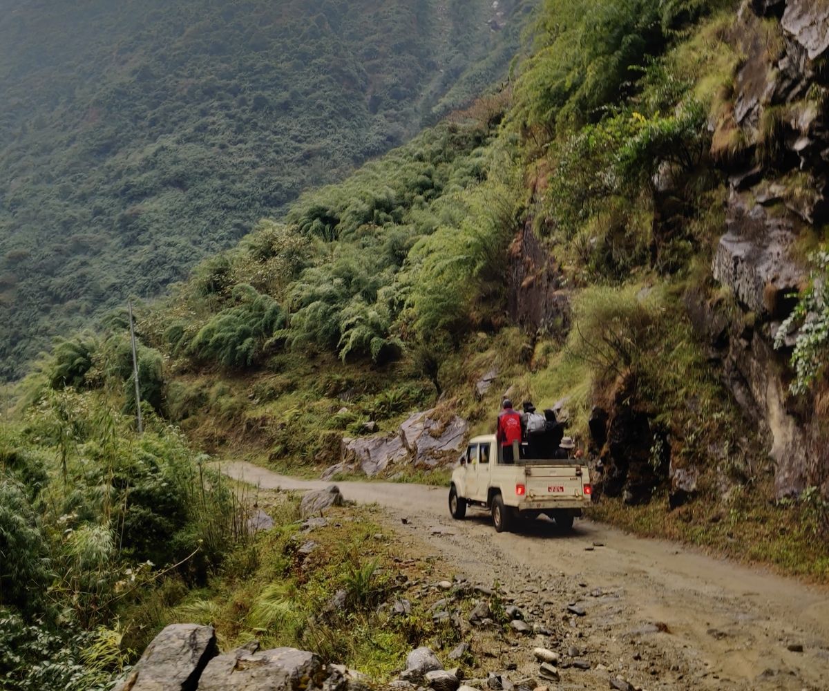 Drive from Tilche down the winding roads to Besisahar