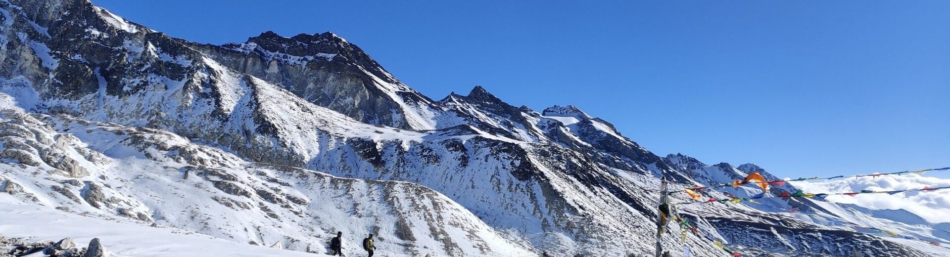 Manaslu Circuit Trek in Autumn: Trails and Stunning Passes