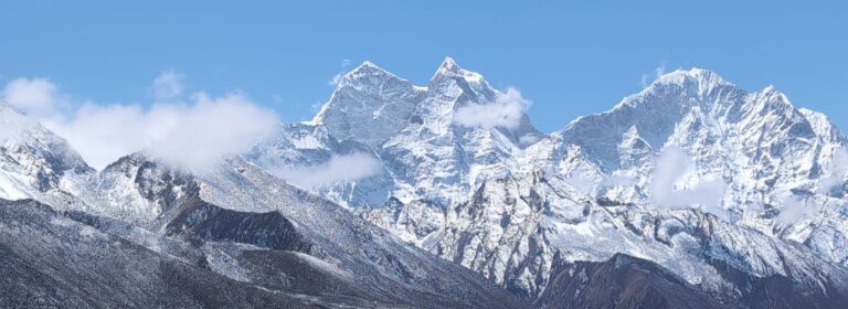 best mountain views while trekking Everest in October