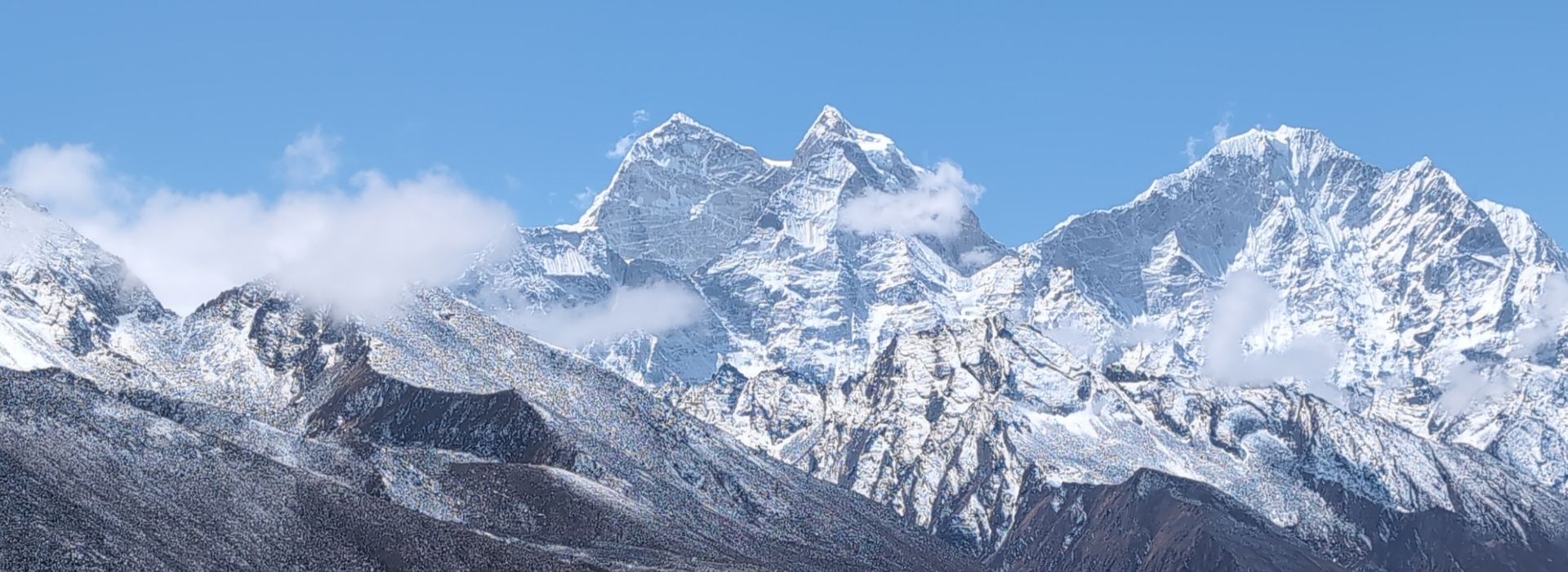 best mountain views while trekking Everest in October