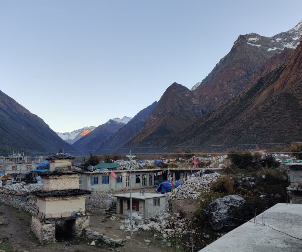 View of valley and peaks near Samagaun