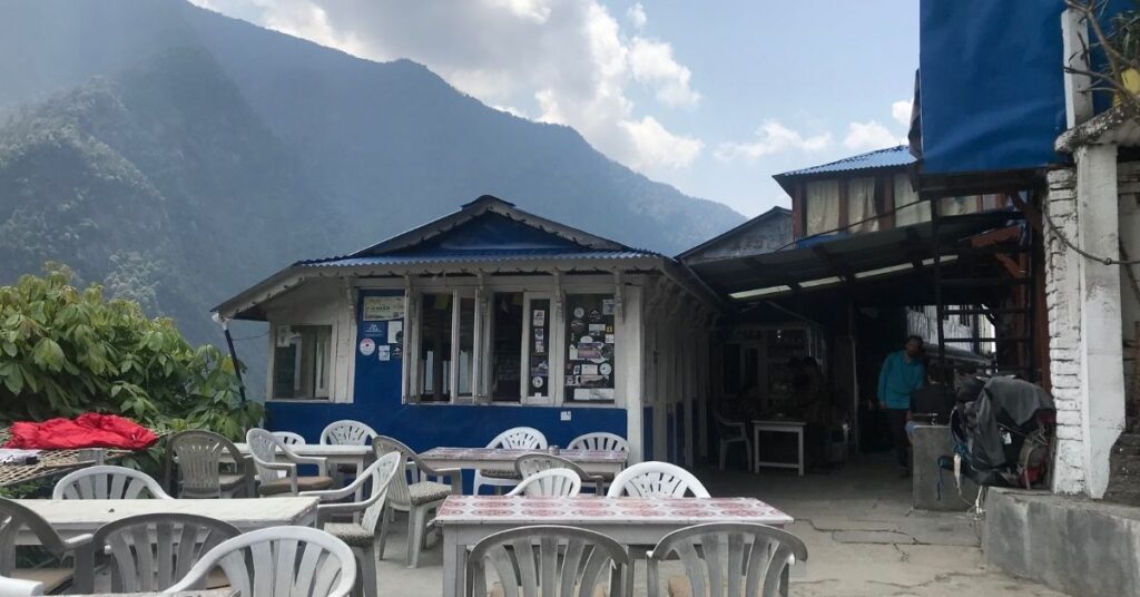 trekkers resting point on Annapurna trek